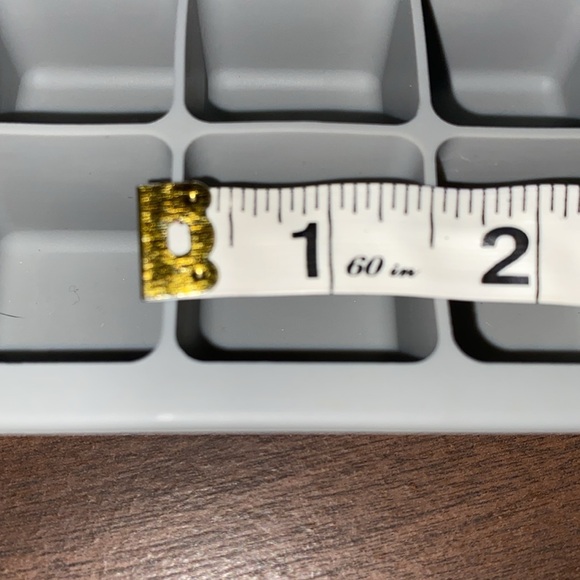 Grey Ice Cube Tray 15 count - Picture 5 of 6
